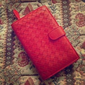 bottega veneta wallet red
