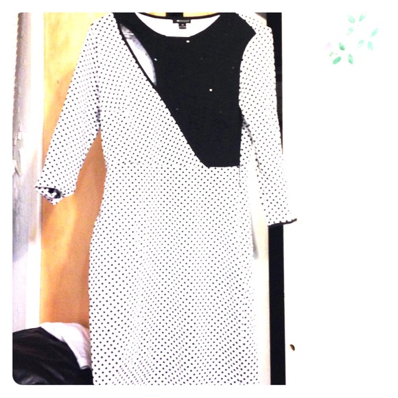 Body Con black and white dress