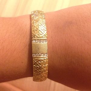 Lia Sophia gold stretch bracelet