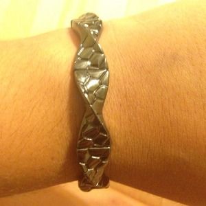 Lia Sophia stretch bracelet