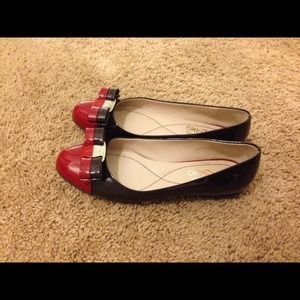 ferragamo flat black&red size5.5B
