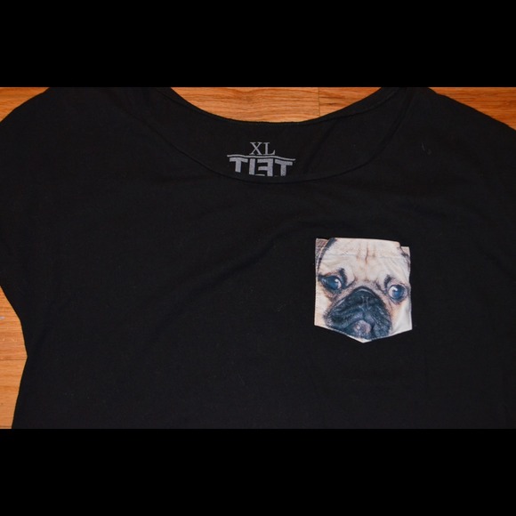 Adorable pug pocket t-shirt