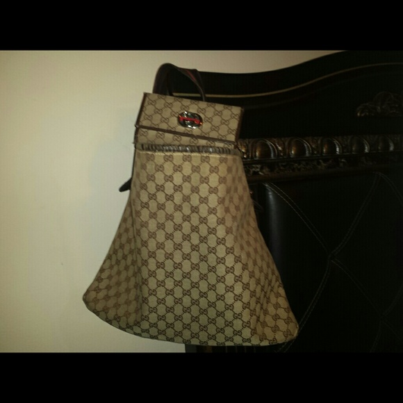 Oversized Gucci Handbagw/Matching Wallet(Inspired)