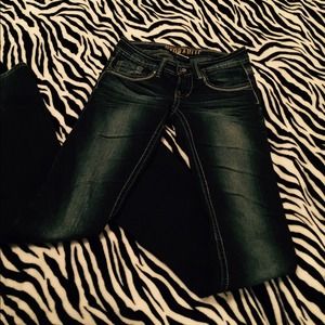 Dark wash hydroclic jeans.