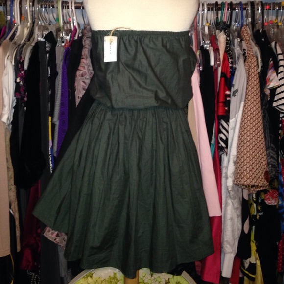 NWT Australian custom boutique small flower dress - Picture 4 of 4