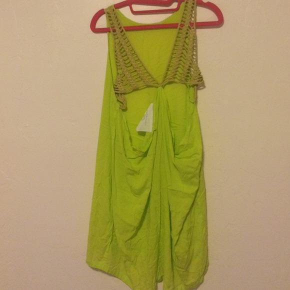 Acacia lime green Hong Kong dress - Picture 2 of 3