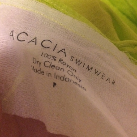 Acacia lime green Hong Kong dress - Picture 3 of 3