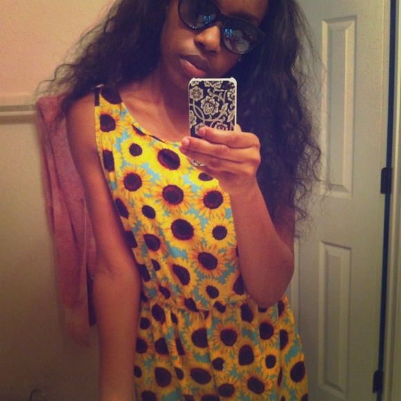Sunflower tumblr inspired romper!