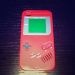 iPhone 4/4s game boy rubber case (red)