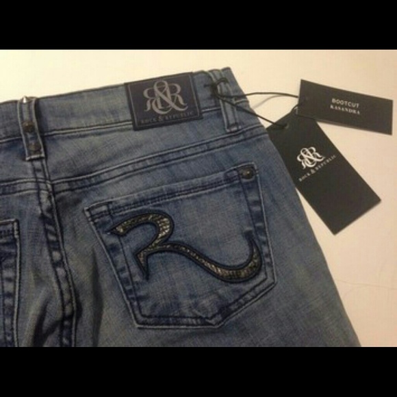 Rocks size 2M .. - Picture 2 of 2