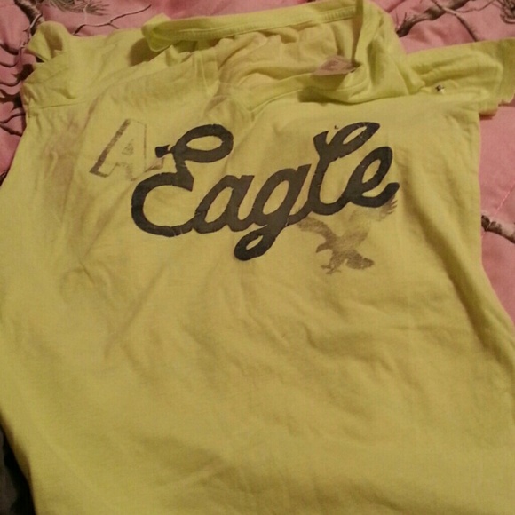 Cute vneck - Picture 1 of 2