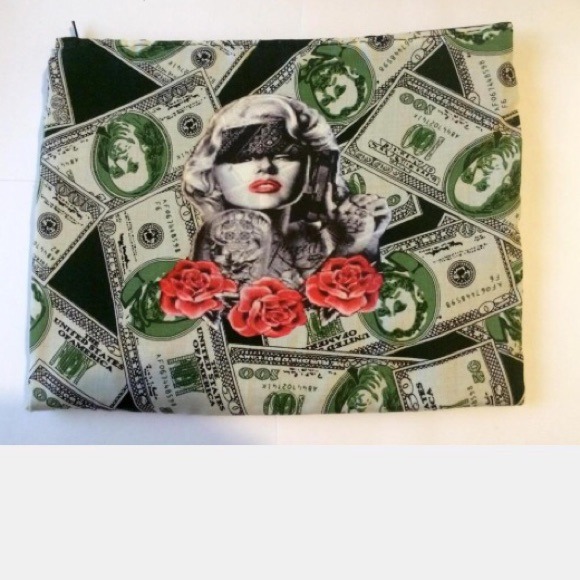 Marilyn Monroe clutch