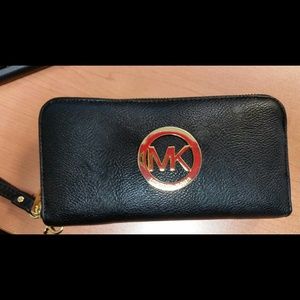 MK clutch