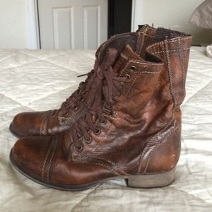Steve Madden brown "Troopa" boots