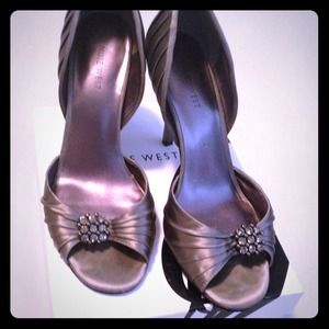 Gorgeous Nine West shoes.