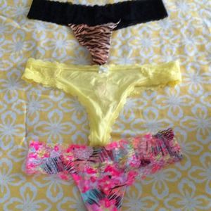 Nwt Victorias Secret lace trim thongs!