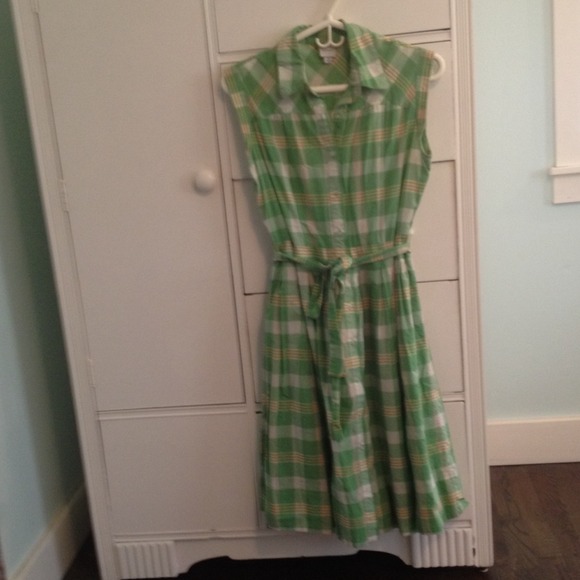 Cute 50's inspired shirt dress