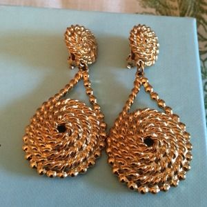 Earrings clip-ons