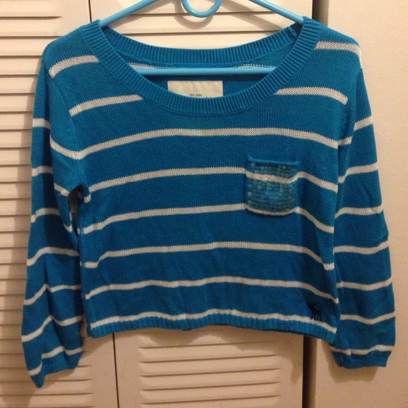 Abercombie Cropped Sweater