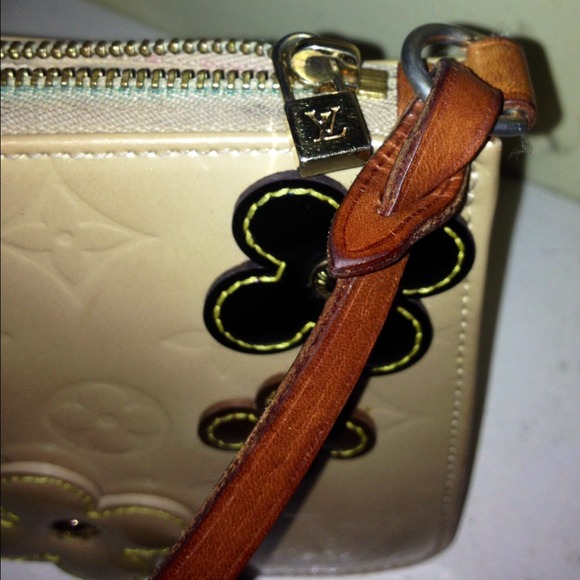 ๐ซSOLD๐ซ - Picture 2 of 3