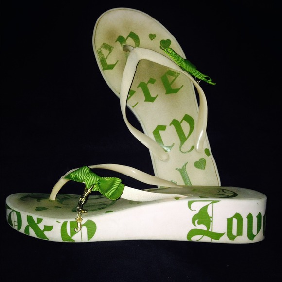 Juciy couture sandals! Size9 must sale!