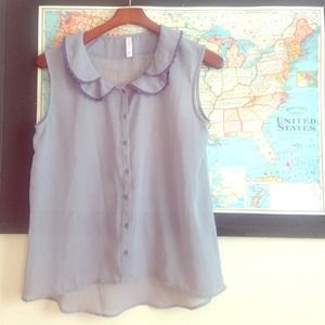 Xhilaration (target) top w/ lace Peter Pan collar