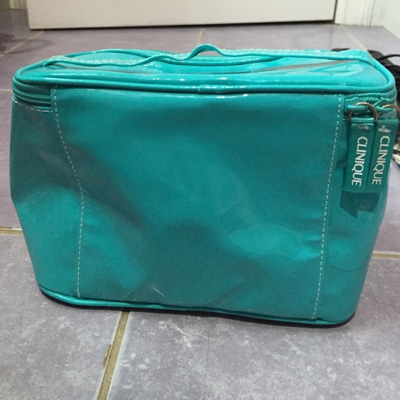 Clinique Makeup Bag - Picture 2 of 4