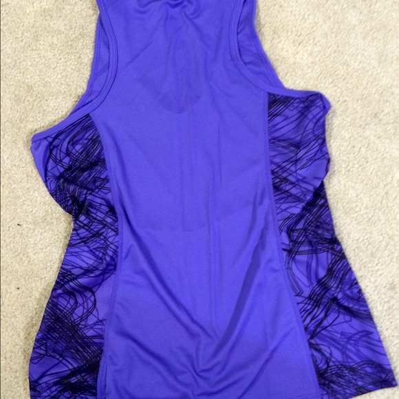 Workout Tank Top - Picture 2 of 3