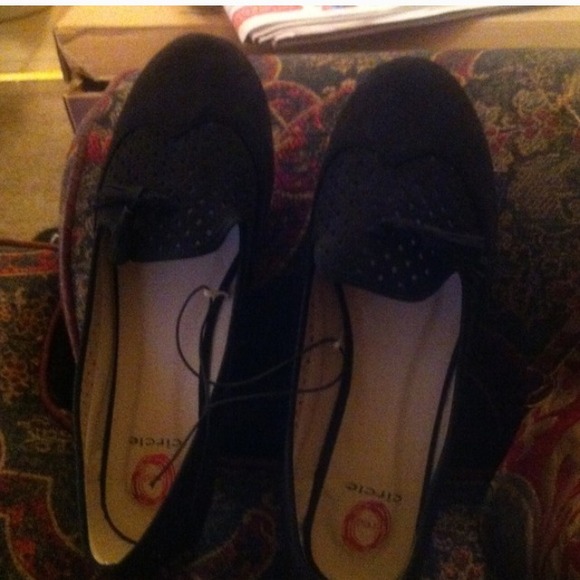 Black Flats with tassels! SUPER CUTE!!