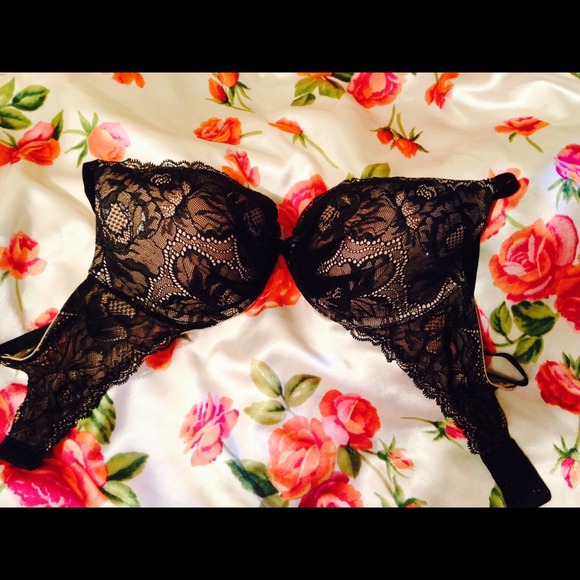 Victorias Secret Plunge Bra