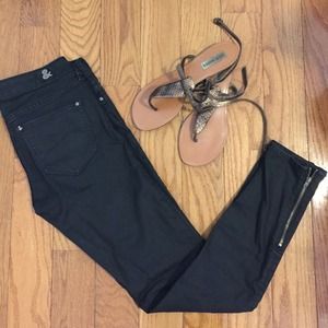 Skinny  low waist , zipper ankle pant