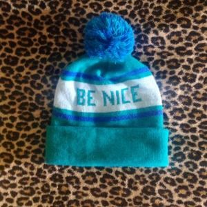 ✨BE NICE beanie✨
