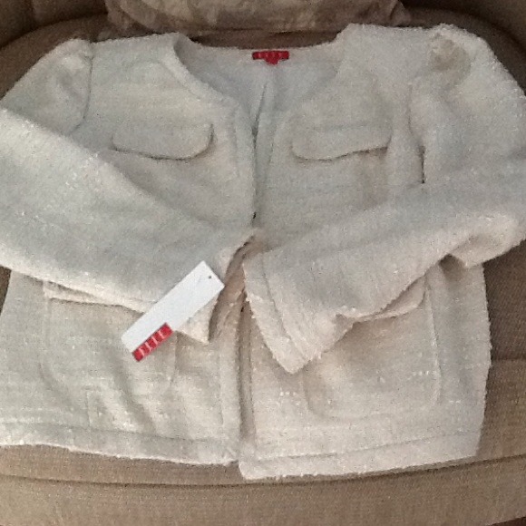 Adorable ELLE "Chanel-style" blazer in ivory tweed