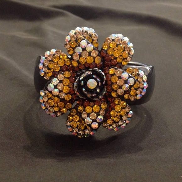 Crystal cuff bracelet