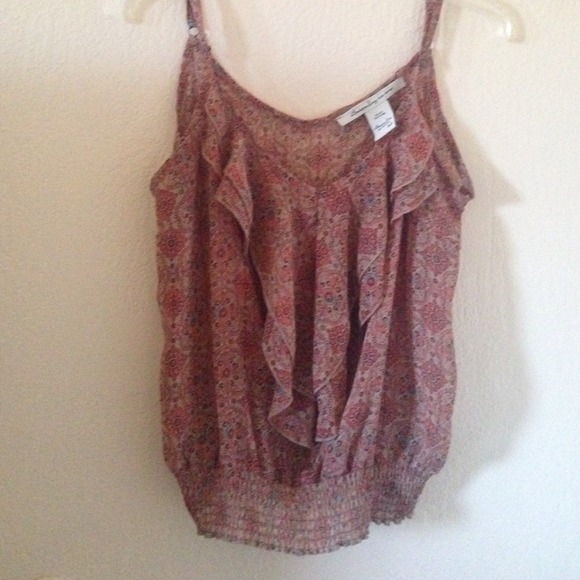 Beautiful tank top - Picture 2 of 3