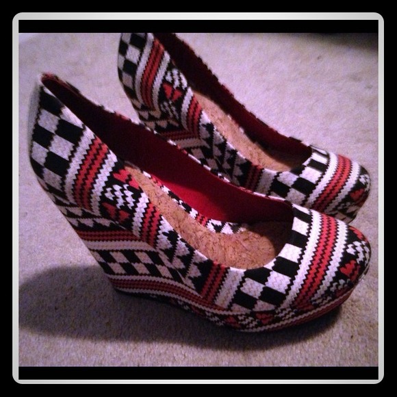 🙌ATTENTION🙌 Gianni Bini fabulous heels sz 9