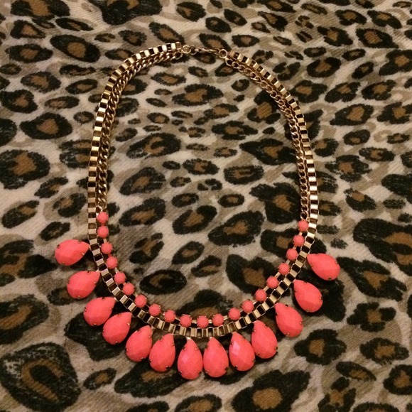 Statement necklace