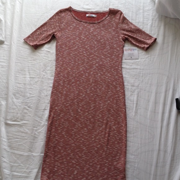 Knee-length dress