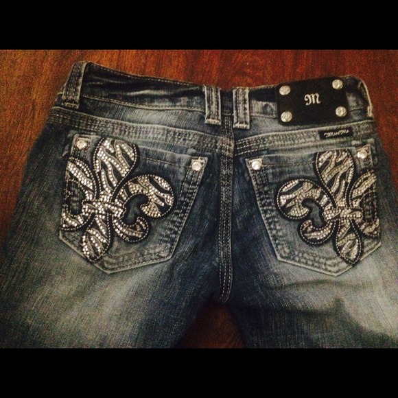 Beautiful Miss Me's size 26! - Picture 4 of 4