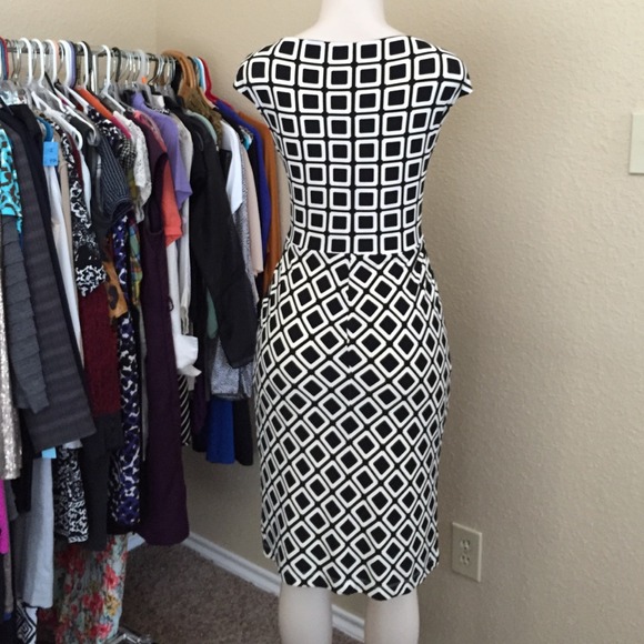 40% OFF EVERYTHING!! Ralph Lauren black &white - Picture 3 of 3