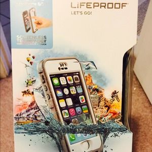 iPhone 5s life proof case