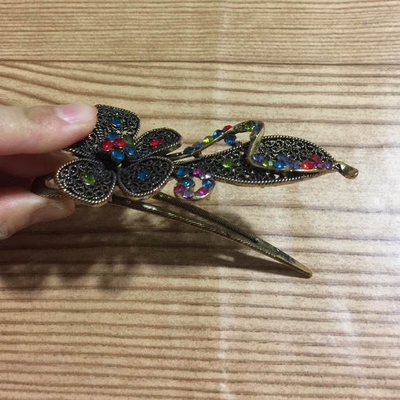 2 New exotic hair clip - Picture 2 of 4