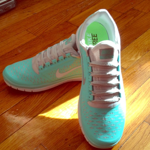 Nike Shoes - Tiffany Blue Nike Free Run 3+ Sneakers Size 8 New