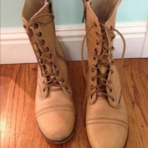 Steve Madden troopa boots