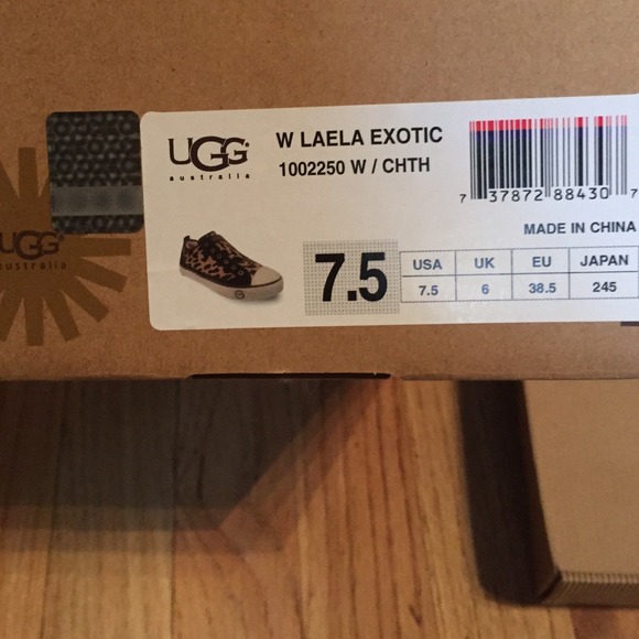 Leopard ugg sneakers size 7 1/2 - Picture 2 of 4