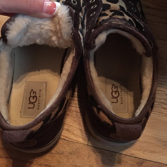 Leopard ugg sneakers size 7 1/2 - Picture 4 of 4