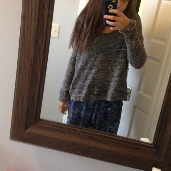 Oversized Sweater - Picture 2 of 3