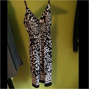 Black and white short dress!!