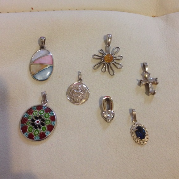 ⬇️5 Sterling pendants (murano & Amber excluded)