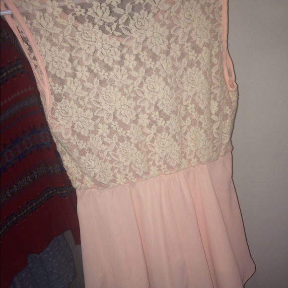 Pink and lace high-low tank - Picture 2 of 2